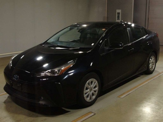 TOYOTA PRIUS — фото