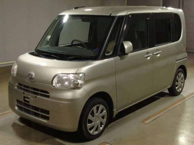 DAIHATSU TANTO — фото