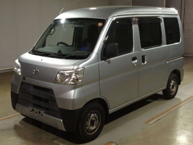 TOYOTA PIXIS — фото