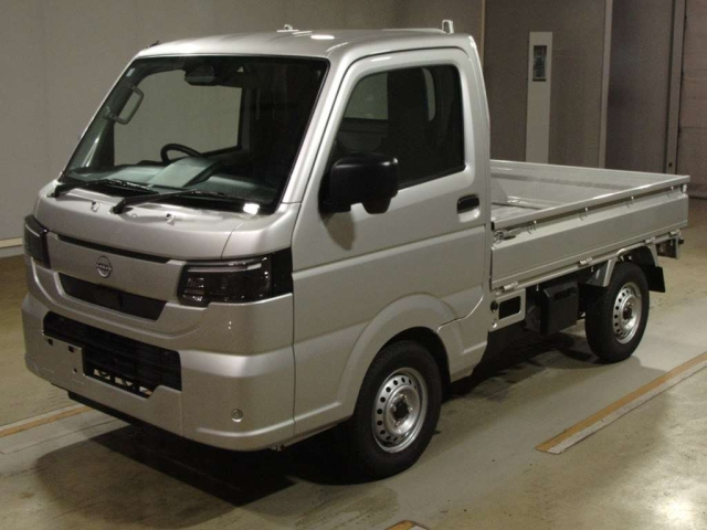 NISSAN CLIPPER — фото