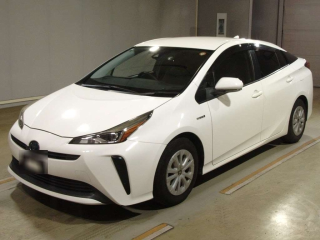 TOYOTA PRIUS — фото