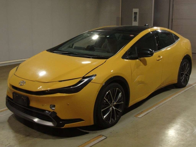 TOYOTA PRIUS — фото