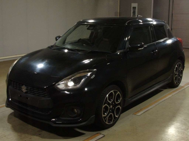 SUZUKI SWIFT — фото