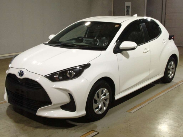 TOYOTA YARIS — фото