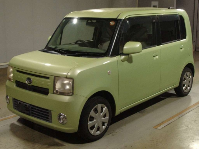 DAIHATSU MOVE — фото