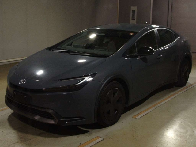 TOYOTA PRIUS — фото
