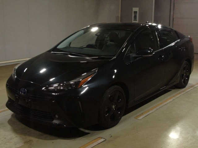 TOYOTA PRIUS — фото