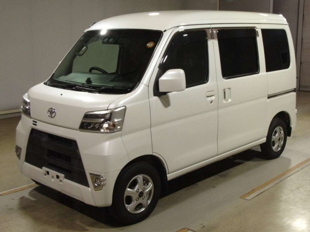 TOYOTA PIXIS — фото