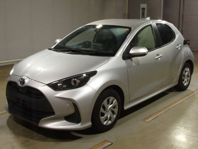 TOYOTA YARIS — фото