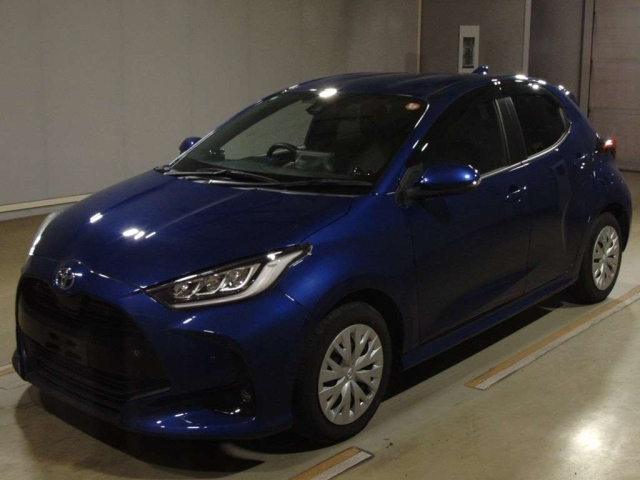 TOYOTA YARIS — фото