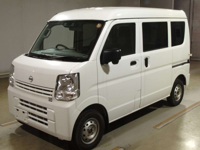 NISSAN CLIPPER — фото