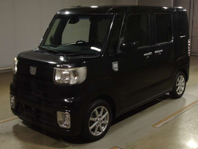 DAIHATSU WAKE — фото