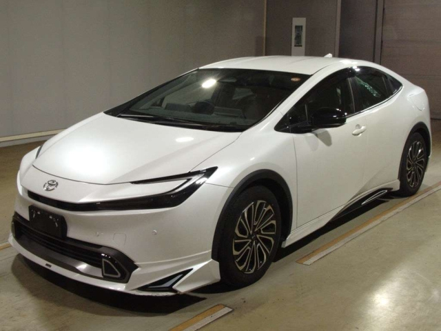 TOYOTA PRIUS — фото