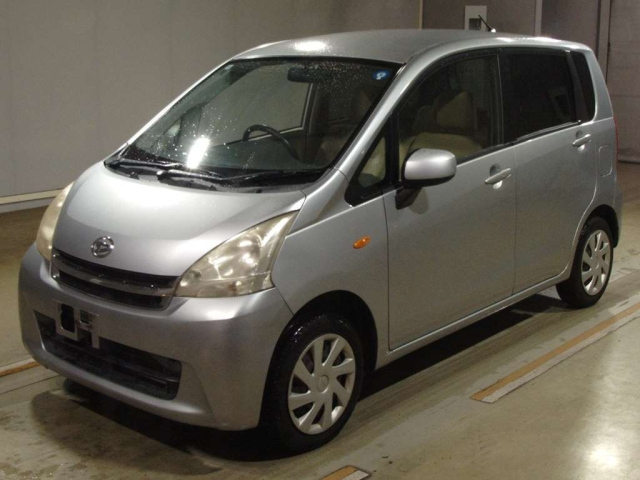 DAIHATSU MOVE — фото