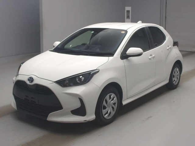 TOYOTA YARIS — фото