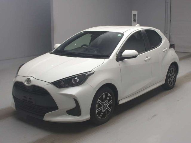 TOYOTA YARIS — фото