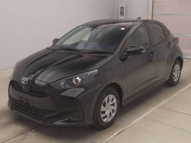TOYOTA YARIS — фото