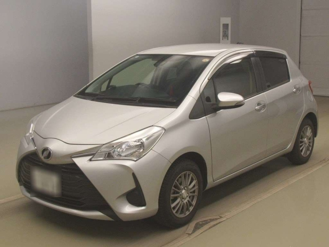 TOYOTA VITZ — фото
