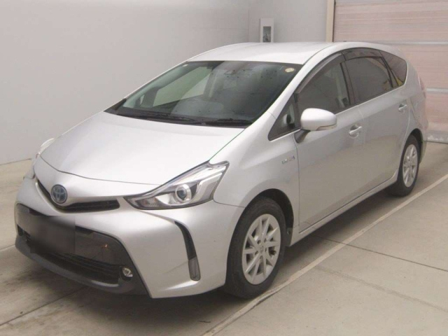 TOYOTA PRIUS — фото
