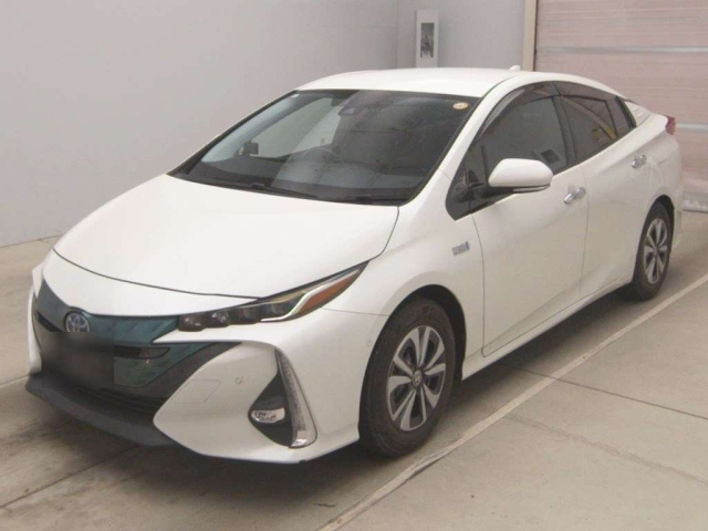 TOYOTA PRIUS — фото