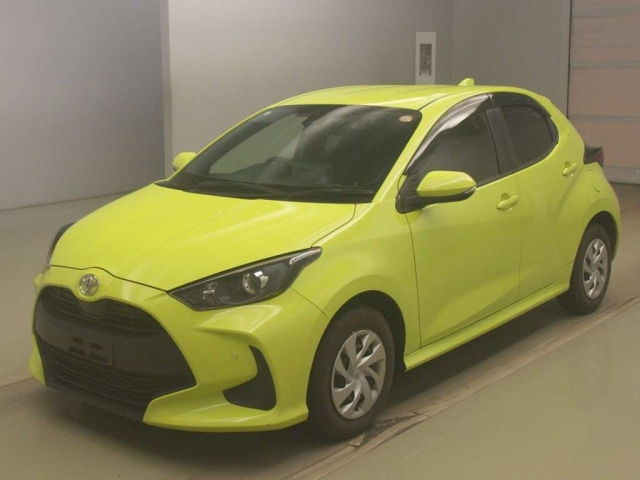 TOYOTA YARIS — фото