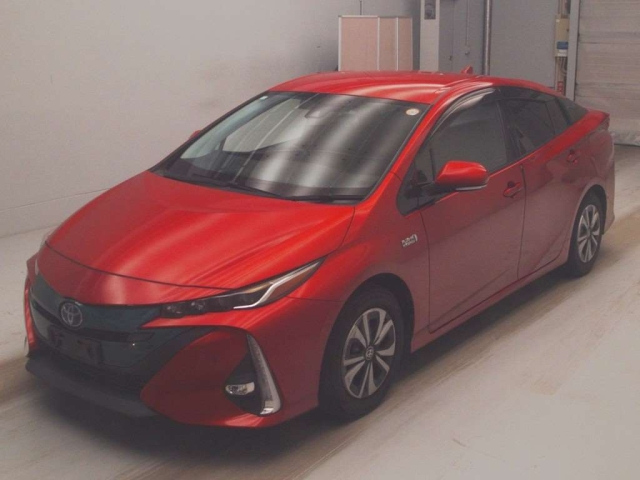 TOYOTA PRIUS — фото