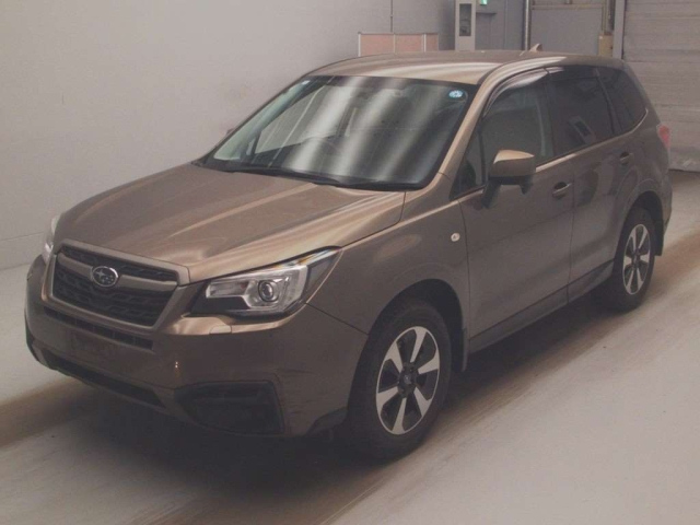 SUBARU FORESTER — фото