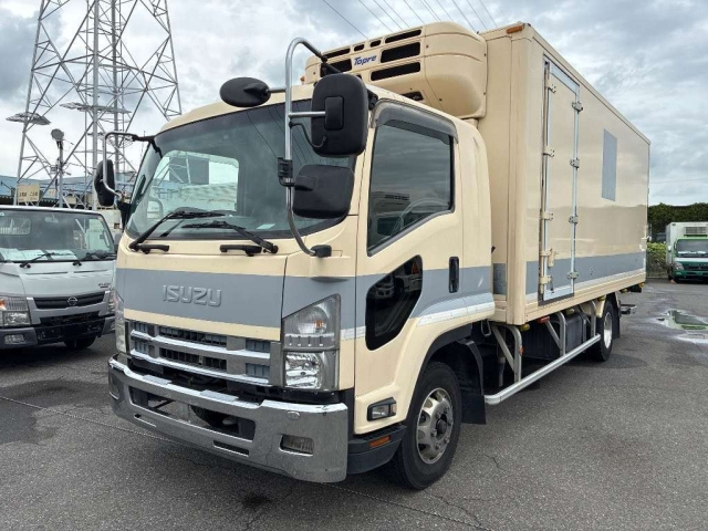 ISUZU FORWARD — фото