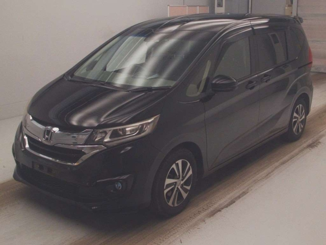 HONDA FREED — фото