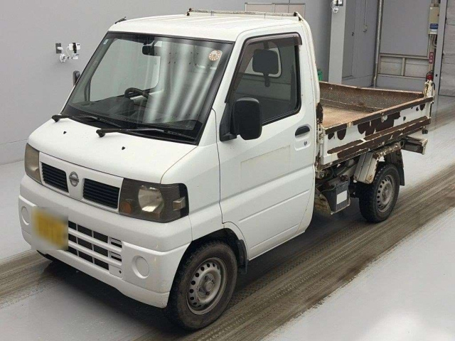 NISSAN CLIPPER — фото