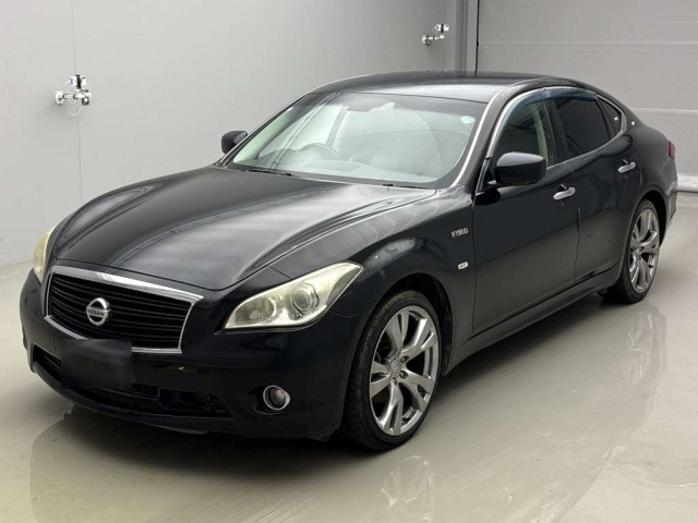 NISSAN FUGA