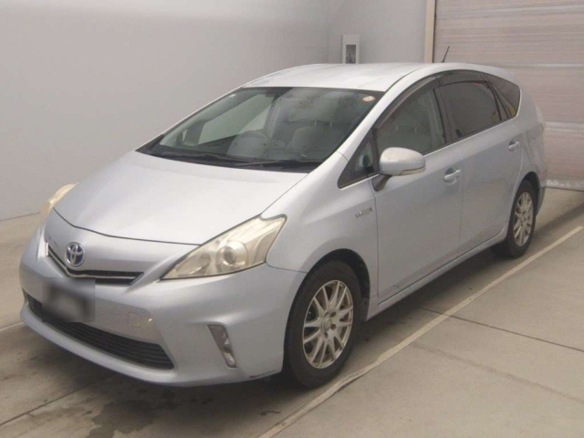 TOYOTA PRIUS — фото