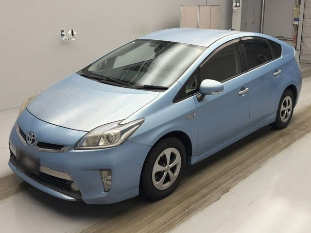 TOYOTA PRIUS — фото