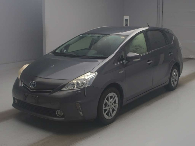 TOYOTA PRIUS — фото