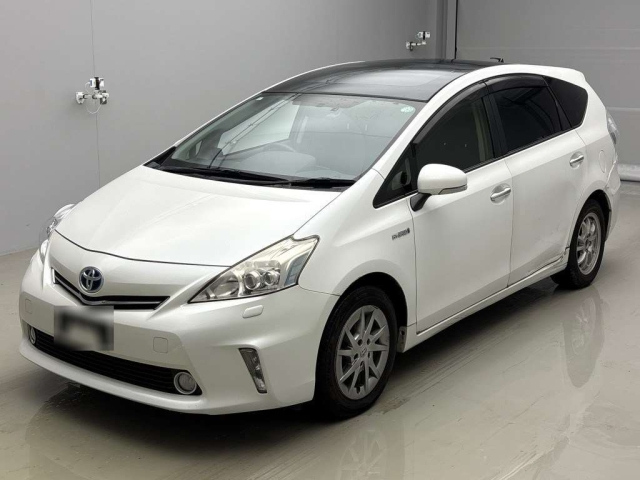 TOYOTA PRIUS — фото
