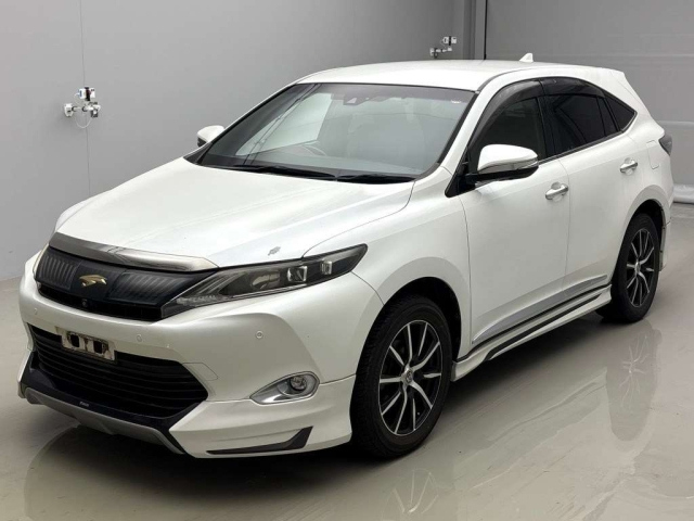 TOYOTA HARRIER — фото