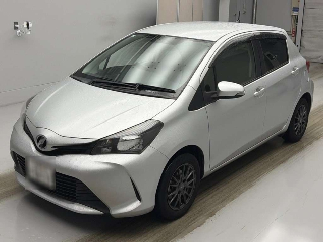TOYOTA VITZ — фото
