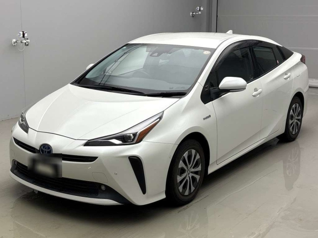 TOYOTA PRIUS — фото