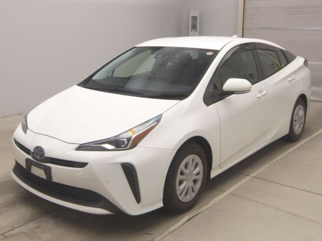 TOYOTA PRIUS — фото