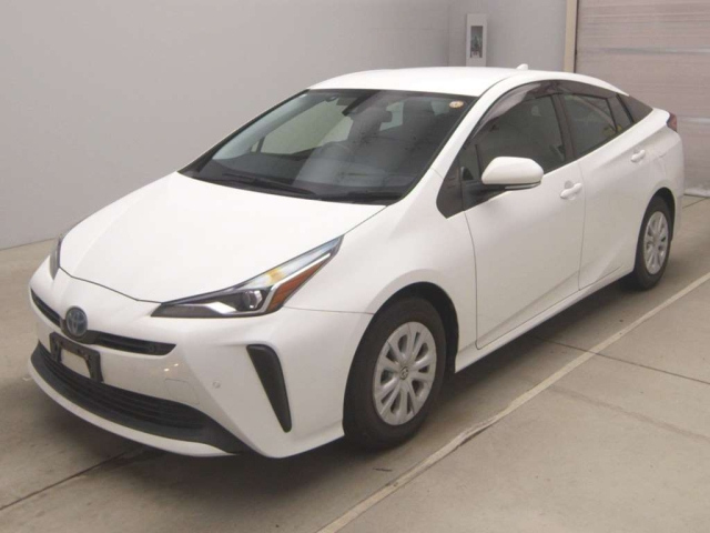 TOYOTA PRIUS — фото