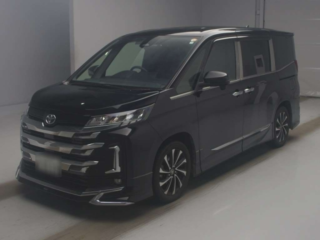 TOYOTA NOAH — фото
