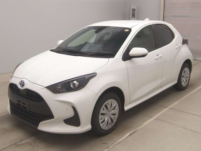 TOYOTA YARIS — фото