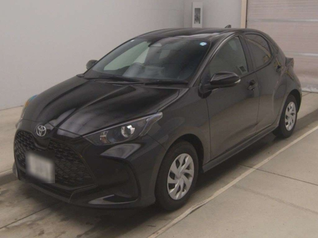 TOYOTA YARIS — фото