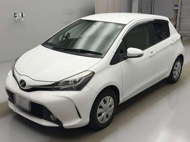 TOYOTA VITZ — фото