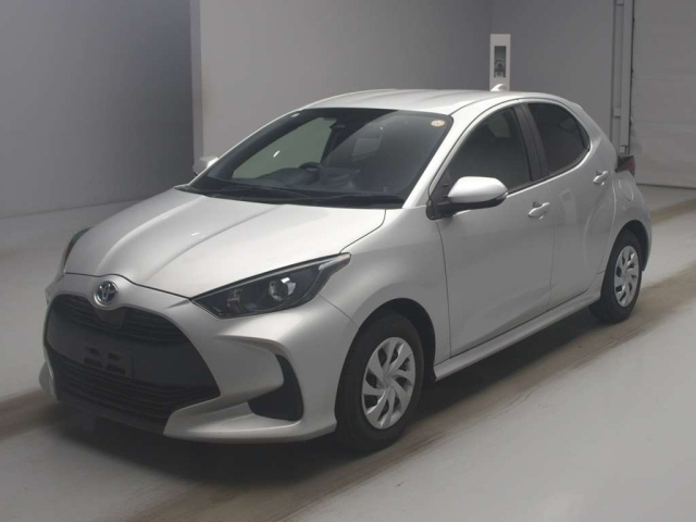 TOYOTA YARIS — фото