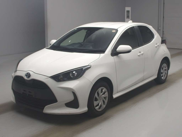 TOYOTA YARIS — фото