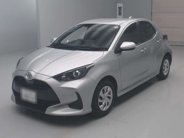TOYOTA YARIS — фото