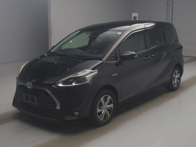 TOYOTA SIENTA — фото