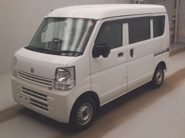 NISSAN CLIPPER — фото
