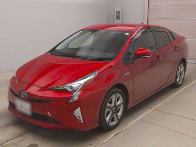 TOYOTA PRIUS — фото